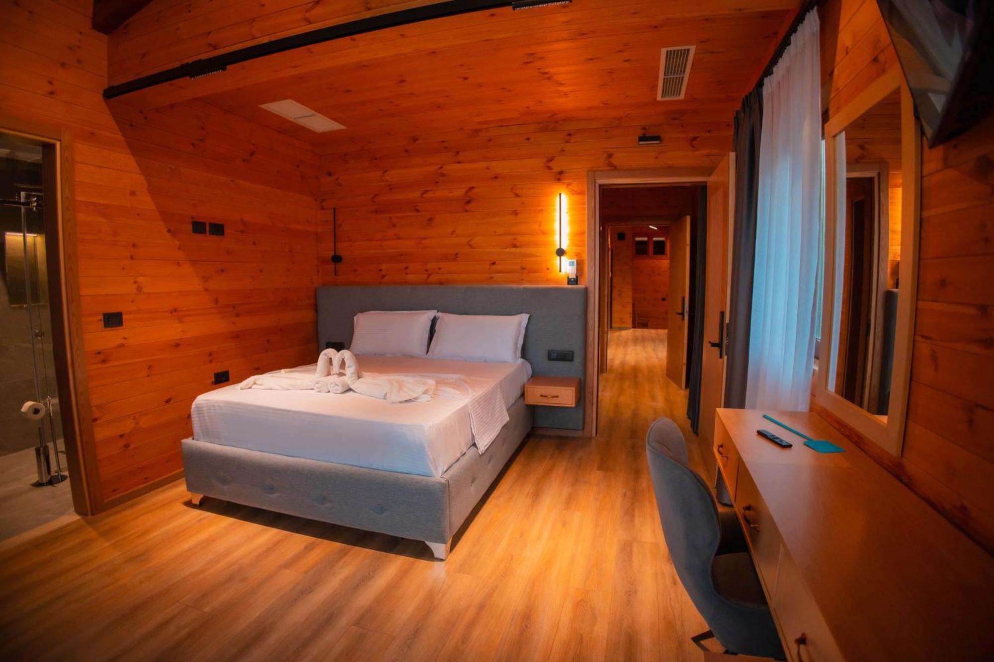 Hotel Shpija E Gjyshit Canaj Esterno foto