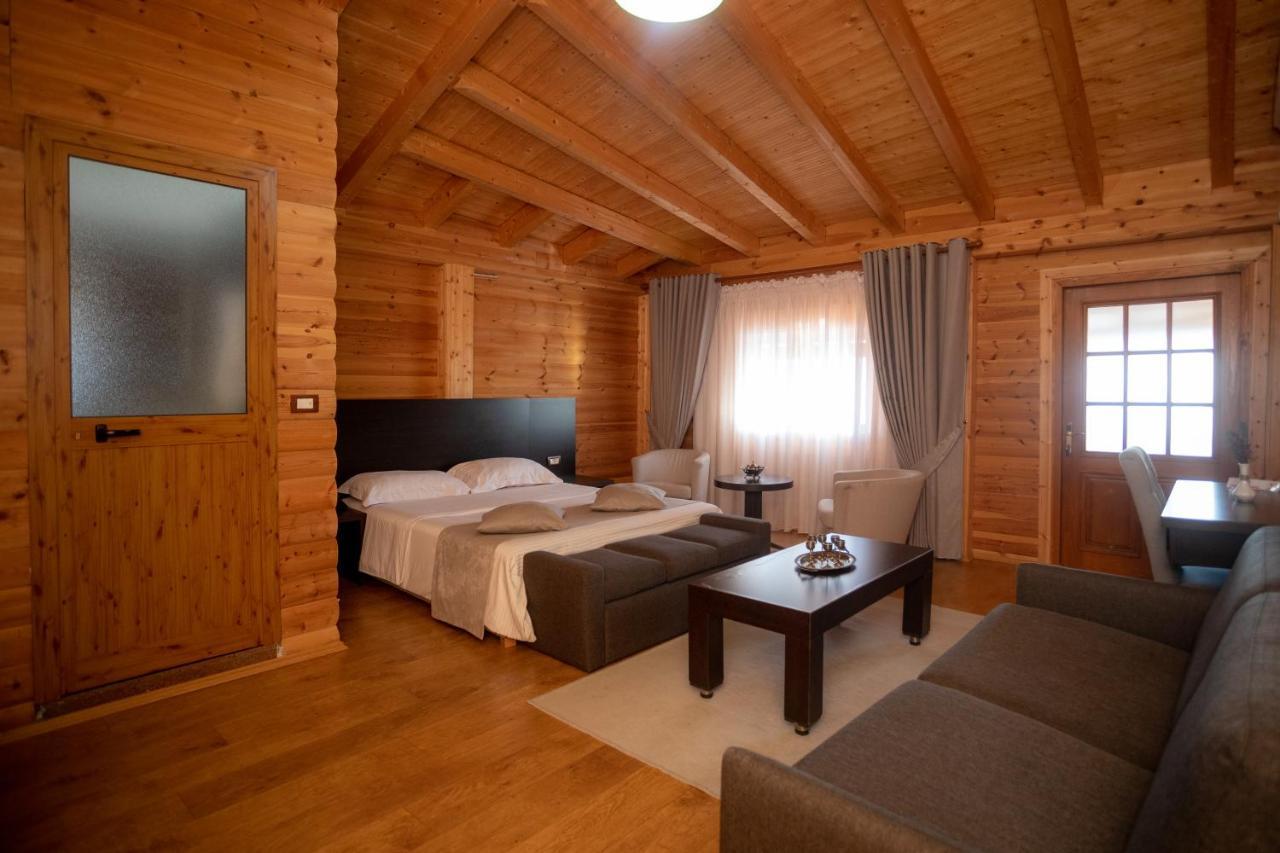 Hotel Shpija E Gjyshit Canaj Esterno foto