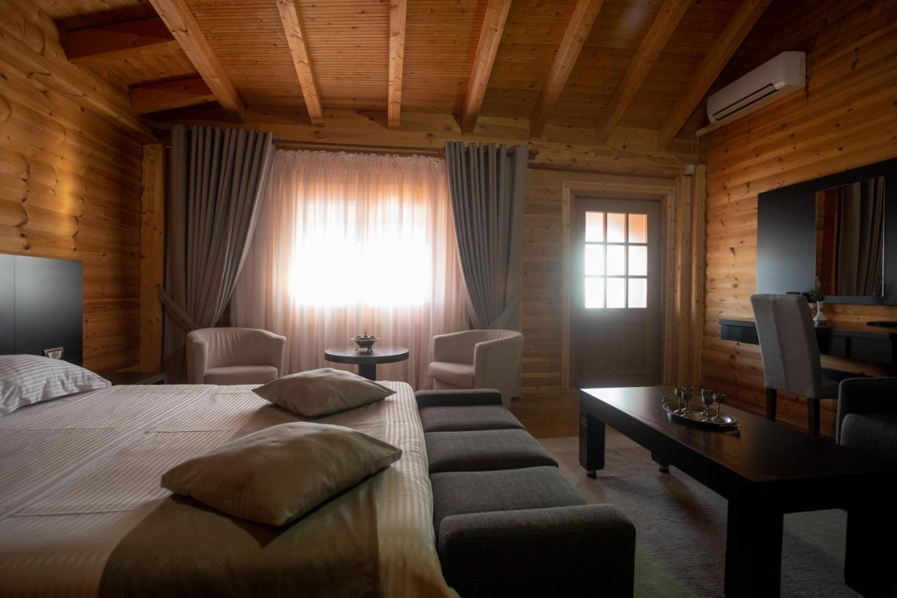 Hotel Shpija E Gjyshit Canaj Esterno foto