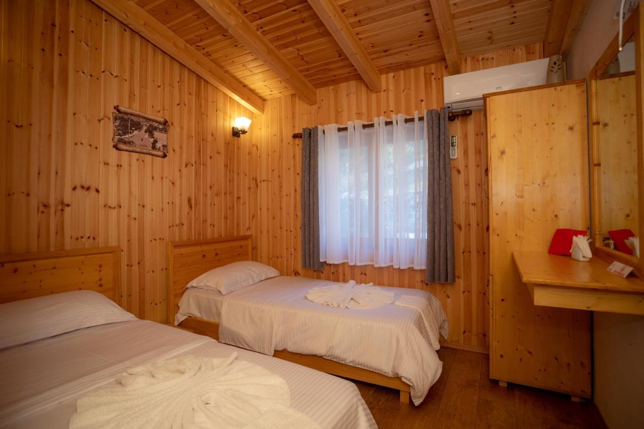 Hotel Shpija E Gjyshit Canaj Esterno foto