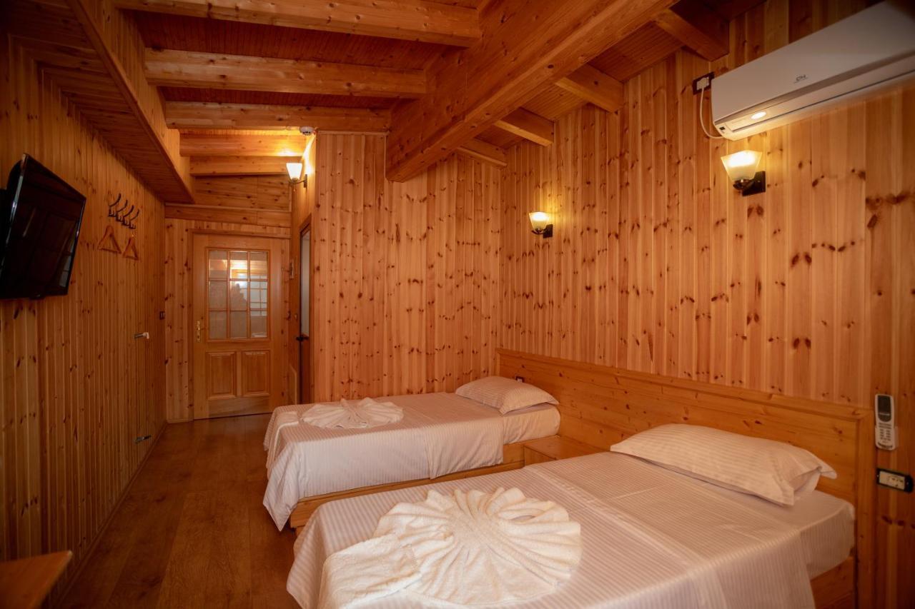 Hotel Shpija E Gjyshit Canaj Esterno foto