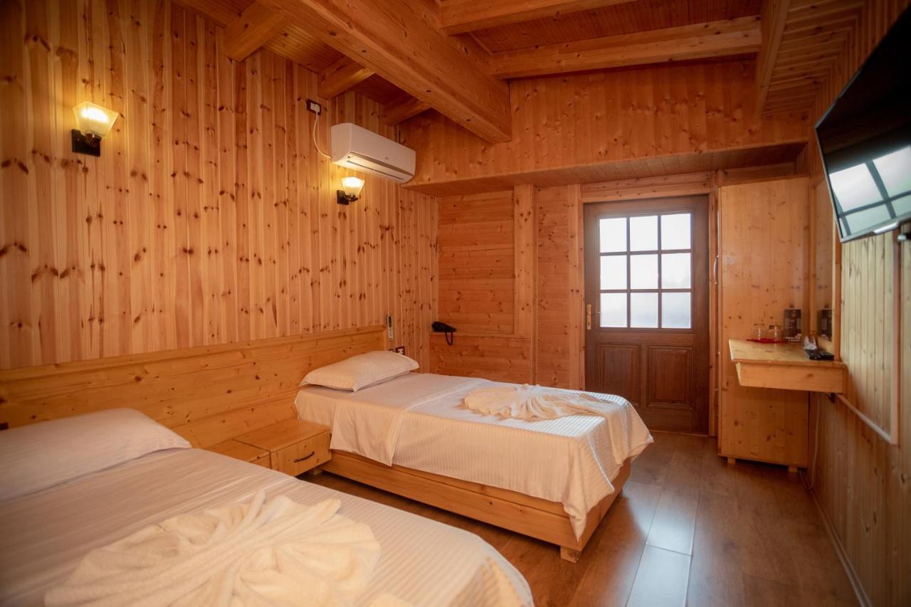 Hotel Shpija E Gjyshit Canaj Esterno foto